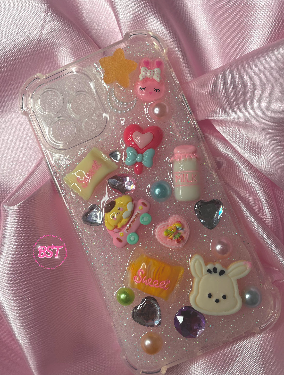 iPhone 12 pr0 kawaii case